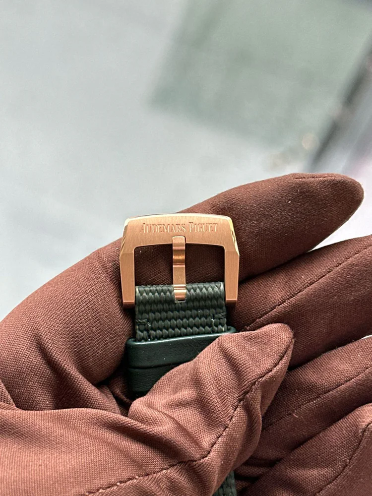Selfwinding GREEN DIAL 15210OR